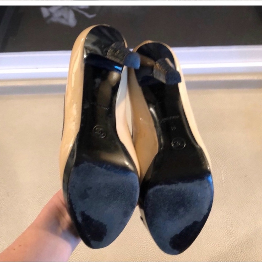 CHANEL Beige and Black Patent Leather Two-Tone Pumps - Picture 5 of 5